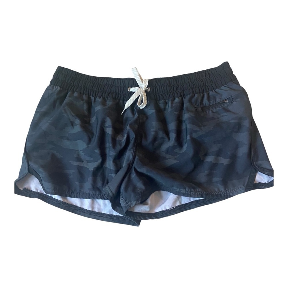 Vuori Clementine Running Short Dark Camo 2” inseam XL
